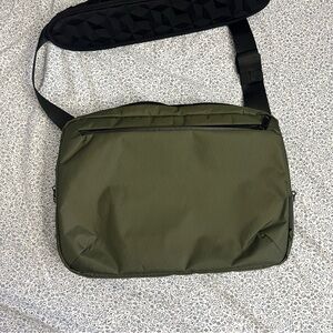 ALPAKA Olive Green 13-inch Laptop Messenger Bag